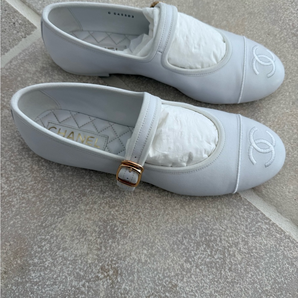 Chanel white Maryjane flats 38.5 - Picture 2 of 7